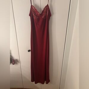 Elegant Red Lace Maxi Dress